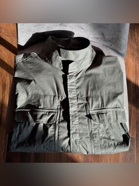 Vollebak Planet Earth Shirt Green, Size L Excellent - Newest version